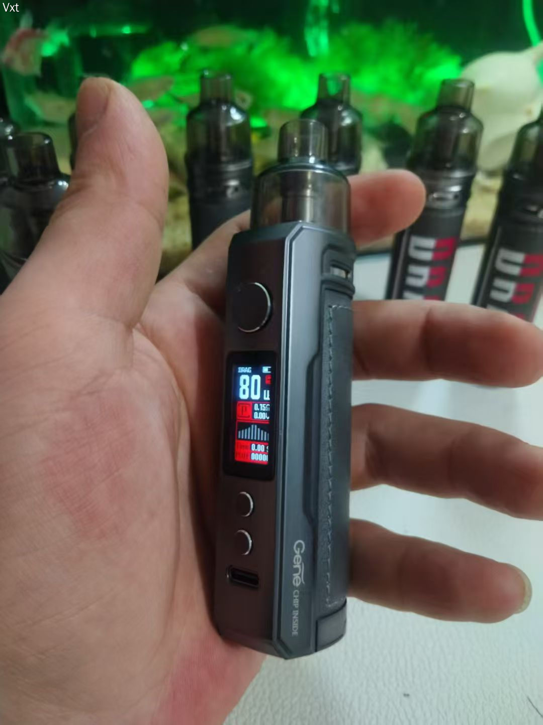 现货voopoo  系列 DRAG  X！(大小雾通吃)套装包含 ​主机1，磁吸仓1，雾化芯2